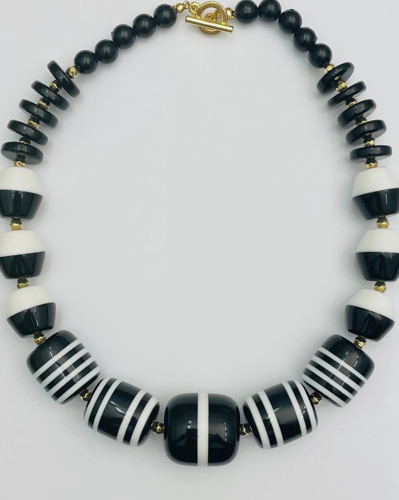 Spring - Multi Bead Necklace (Black/White) NK253