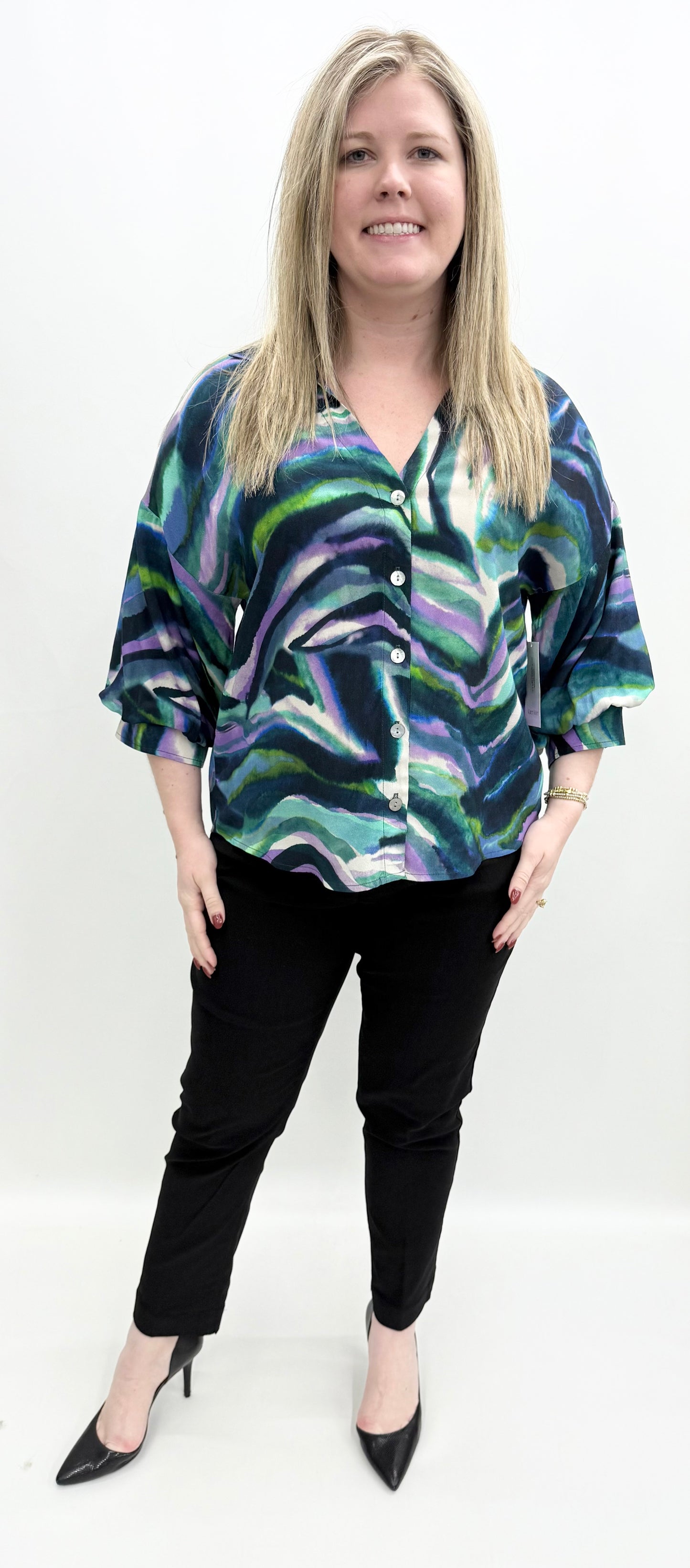 Karen Kane #4L040401 Hidden Gem Lantern Sleeve Top
