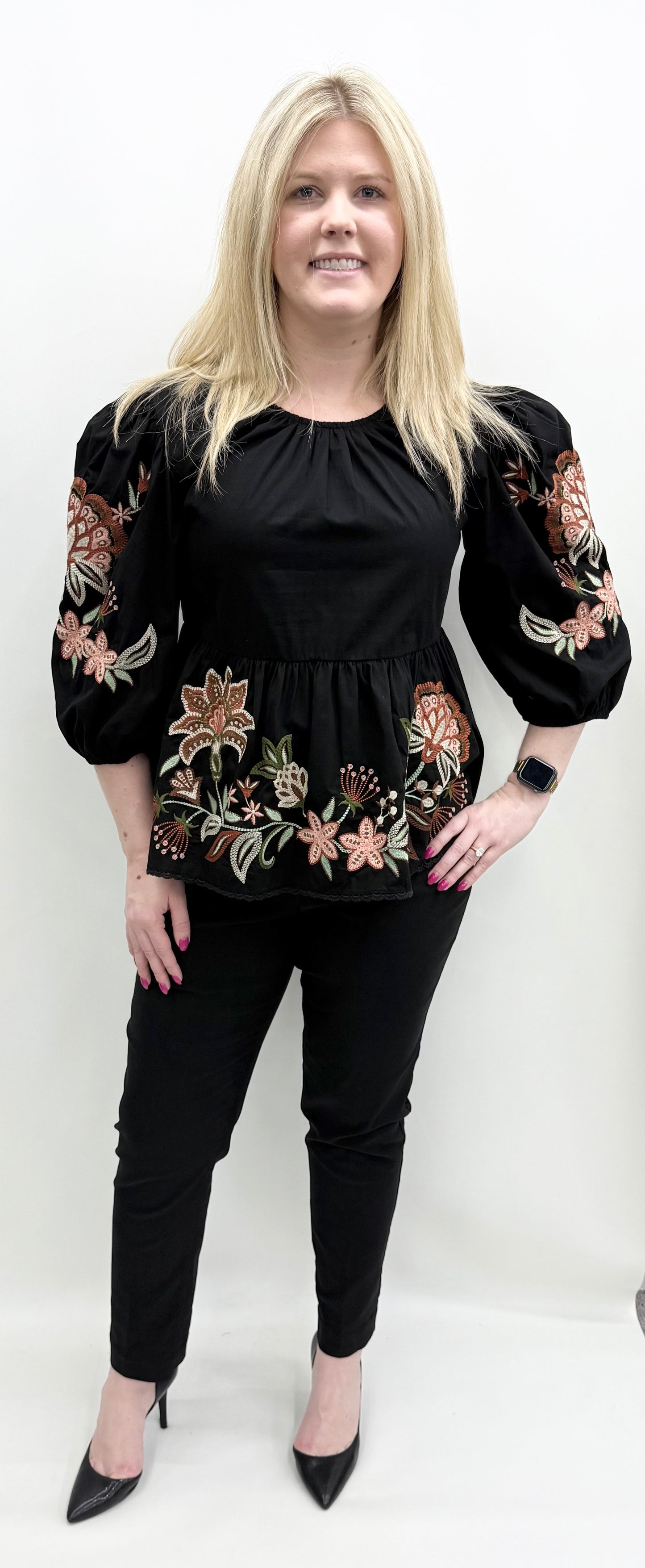 Tolani #25372 Uri Top Embroidery