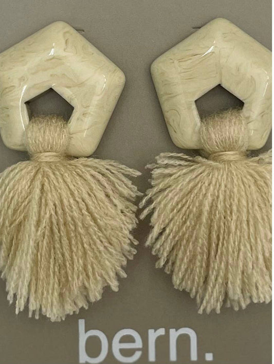 Chic - Hex-Fringe Stud (Neutral) BER572
