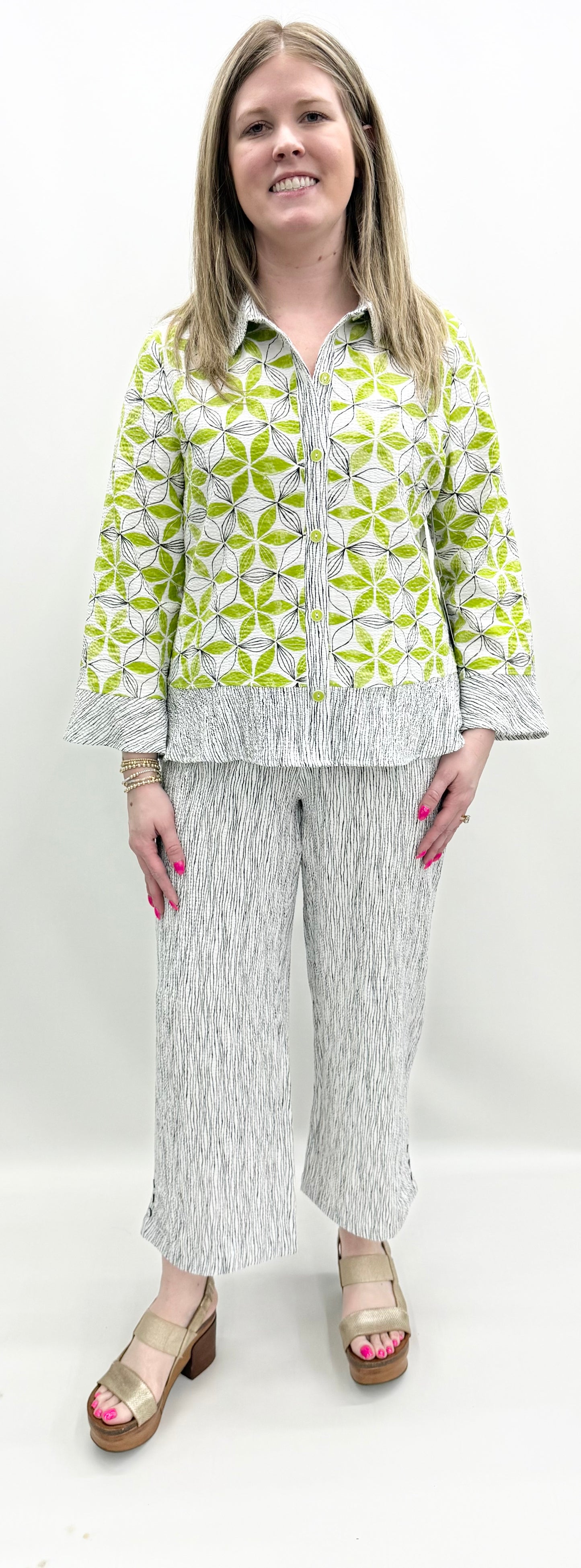 Habitat #21622 Crinkle Crepe Floral Mix Flounce Shirt