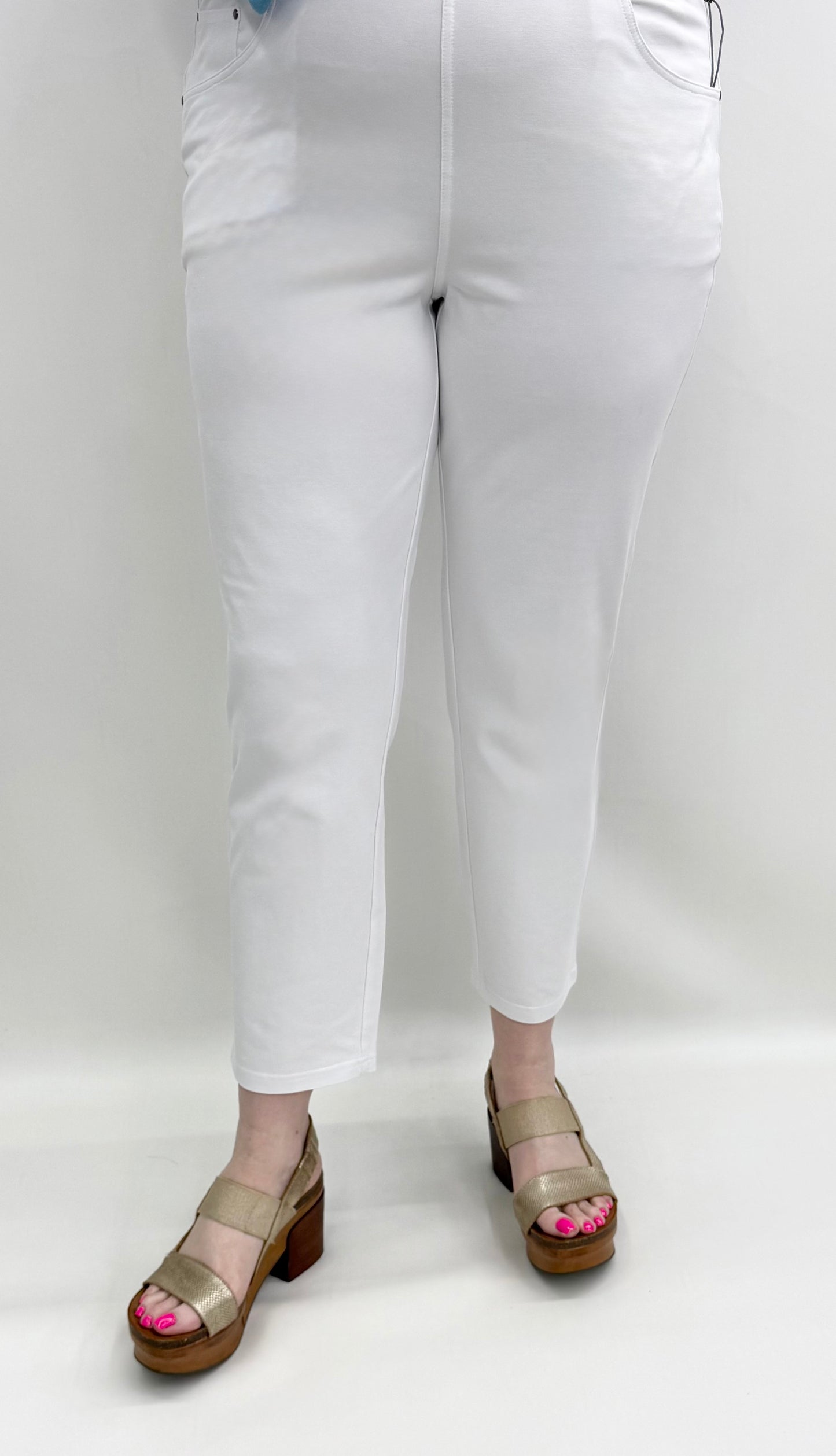Habitat #31569 White Stonewash Cotton Knit Capri Jean